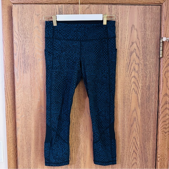 Lululemon Pace Rival Crop - Picture 2 of 6